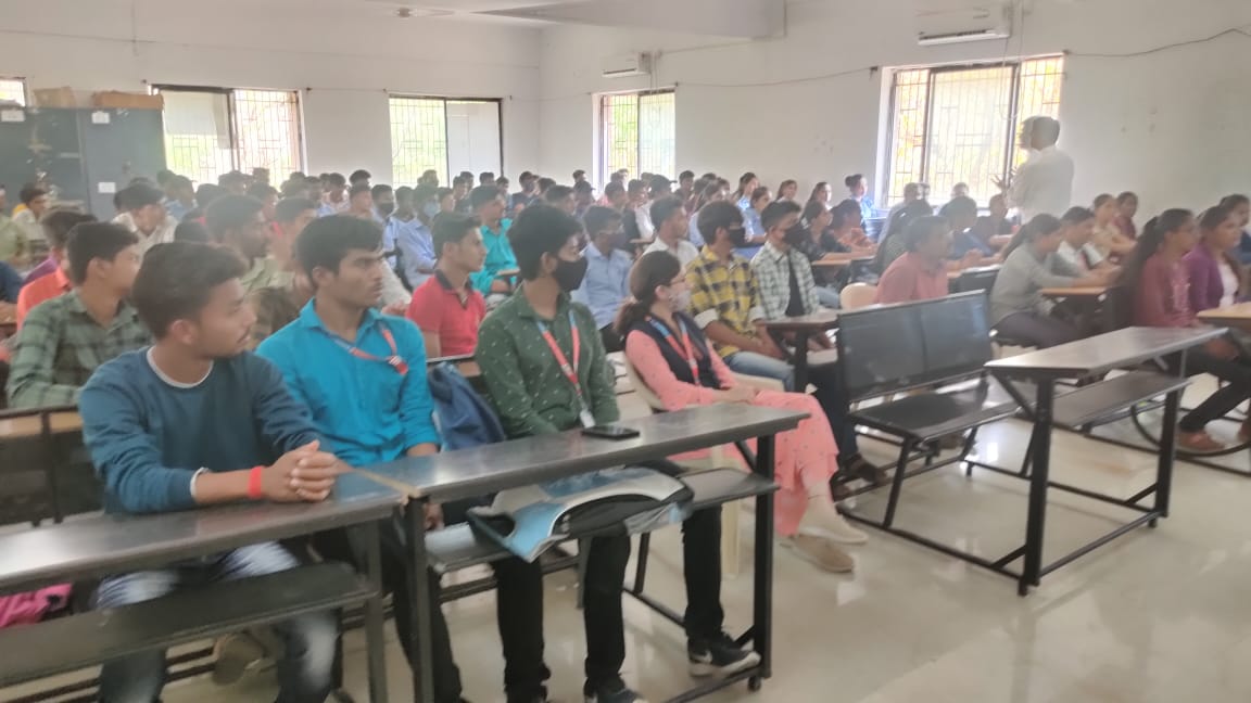 PrudentCAMPUS is an Excellent Campus Recruitment, Talent Advisory & Training Evaluation Platform with Effective Correspondence Service based on Technical Expertise & Procedure Knowledge. Serving free job listing & recruitment support for highly trained resources to 100 Plus Enterprise recruiters. Associated with 50 plus Training institutes & 100 plus Engineering colleges. Proudly have 2 facilities for training, mastering and technological knowledge improvement.