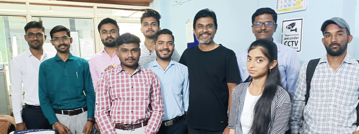Student group photo showcasing the vibrant learning community at PrudentCAMPUS